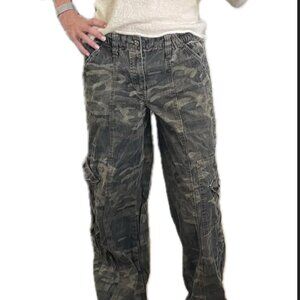 BDG Y2K Cargo Camo Size S